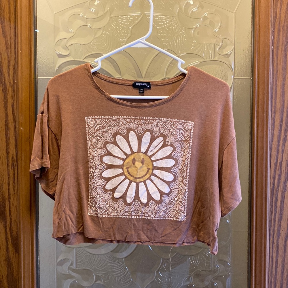 Originality Graphic Tee Crop